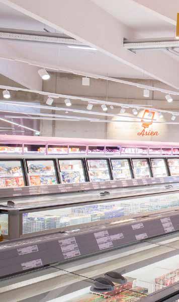 KOMPLEKSOWE ROZWIĄZANIA SYSTEMOWE Czego oczekują operatorzy od systemów chłodniczych? Cicha praca systemu i produkty które są zawsze świeże. Utrzymywanie prawidłowej temperatury w magazynie.