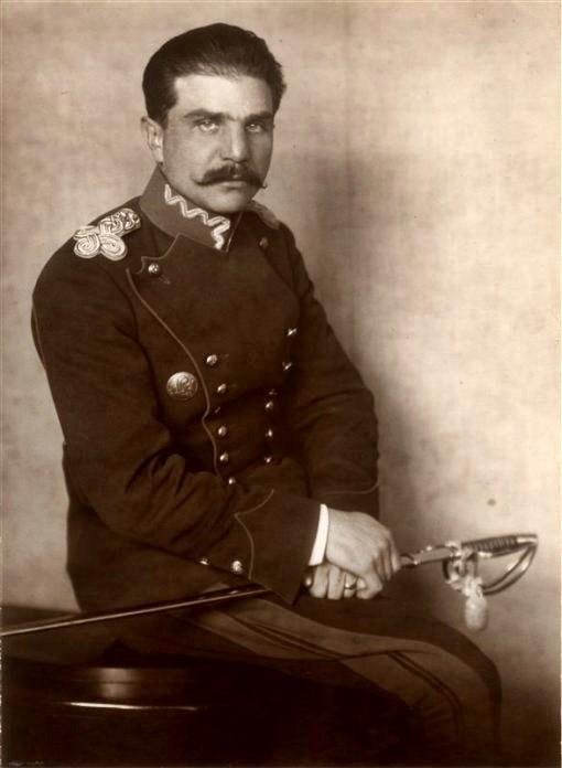Prażmowski (Belina-Prażmowski) Władysław Zygmunt (1888 1938), twórca i dowódca kawalerii legionowej, pułkownik WP, prezydent m. Krakowa, woj. lwowski. Ur.