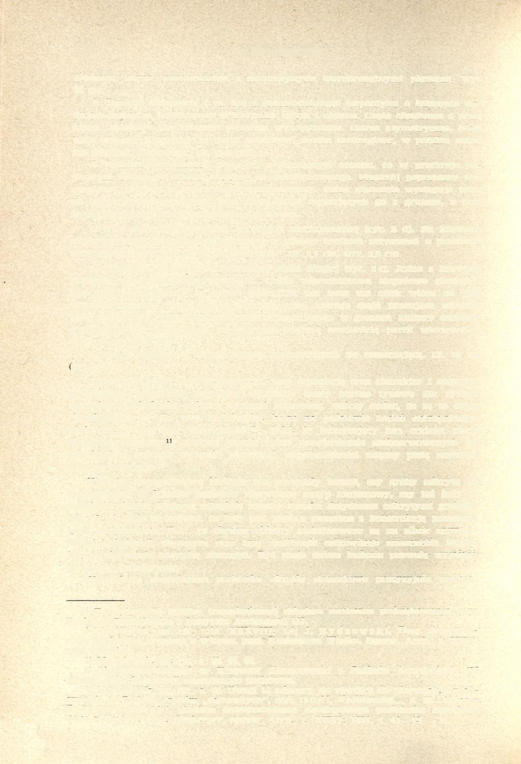 128 JAN CHOCHOROWSKI gładzona, barwa jasnobrunatna z ciemniejszymi szarobrunatnymi plamami. Wys. 28 cm. 2. Toporek łódkowaty (ryc.