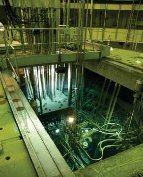 28 PTJ PRACA REAKTORA BADAWCZEGO MARIA W 2015 ROKU Research reactor MARIA operation in 2015 Andrzej Gołąb Mikołaj Tarchalski Wysokostrumieniowy reaktor badawczy MARIA, eksploatowany w Narodowym