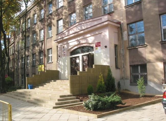 Gimnazjum nr 19 im. Józefa Czechowicza ul. Szkolna 8, 20-124 Lublin Tel: +48 81 747 89 43 www.gim.19.lublin.pl GM19-Lublin@interszkola.