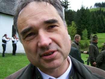 Lesníci v Poľsku patria podľa prieskumov k najatraktívnejším povolaniam, u nás, žiaľ, sú na Slovensku väčšinou lesníci vnímaní