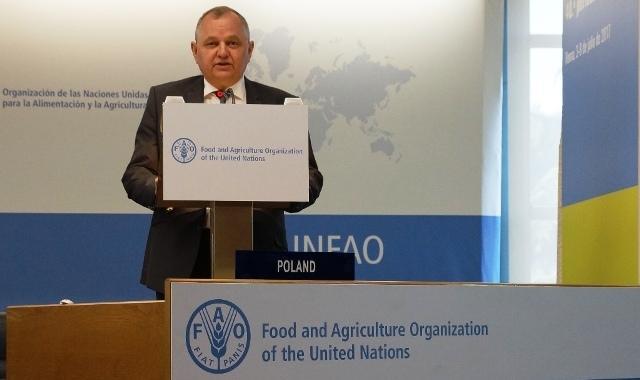 nr 69(II)/ 40 sesja FAO Podsekretarz stanu Ryszard Zarudzki w dniach 3-5 lipca r. uczestniczył w 40. Sesji Konferencji Organizacji Narodów Zjednoczonych ds.
