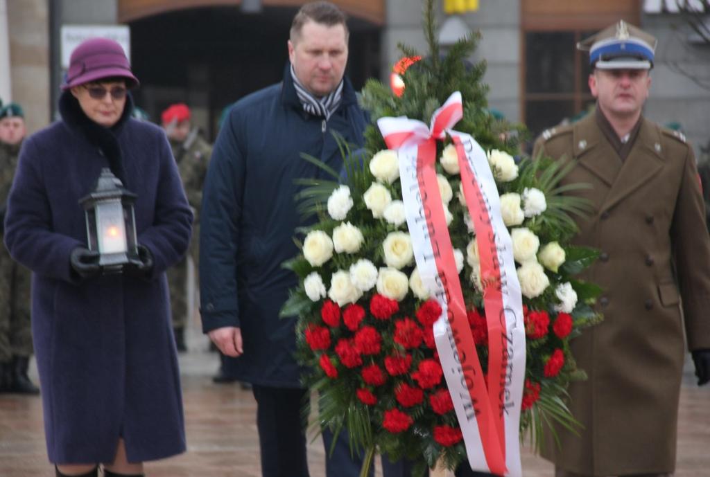 Nieznanego Żołnierza z Placu Litewskiego i budowy nowego, nastąpiło historyczne