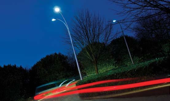 Smart External - System Oświetlenia Zewnętrznego Pełna kontrola oświetlenia dla opraw montowanych na zewnątrz Ciągle rosnące światowe zapotrzebowanie na energię szybko zmienia nasze środowisko, a