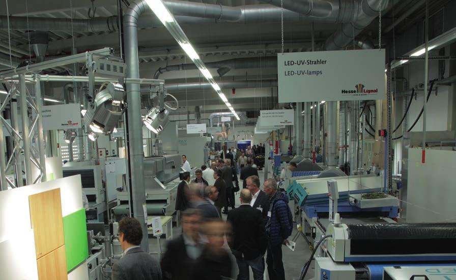 HESSE / O FIRMIE Asortyment Z miejscowości Hamm na cały świat w oparciu o 45 000 różnych receptur firma Hesse codziennie produkuje około 100 ton lakierów i bejc.