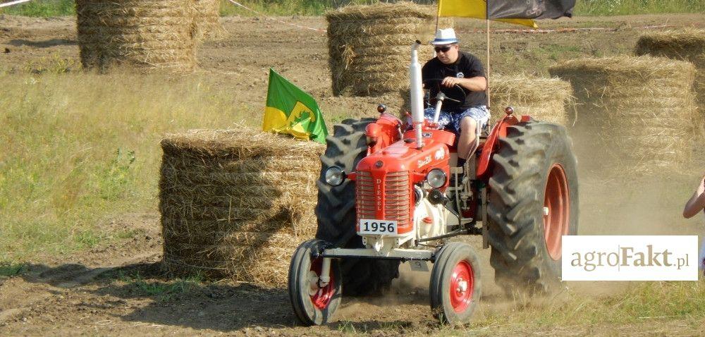 .pl Relacja z II Rajdu Retro Traktorów w Wielkiej Lipie Autor: Anita Musialska Data: 27 czerwca 2016 W minioną sobotę, 25 czerwca, w miejscowości Wielka Lipa odbył się II Rajd Retro Traktorów