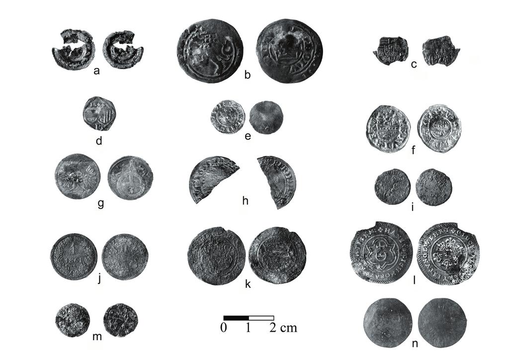112 Ryc. 1. Wrocław, ul. Katedralna 4. Numizmaty odnalezione podczas badań archeologicznych. Fot. M. Mackiewicz Fig.