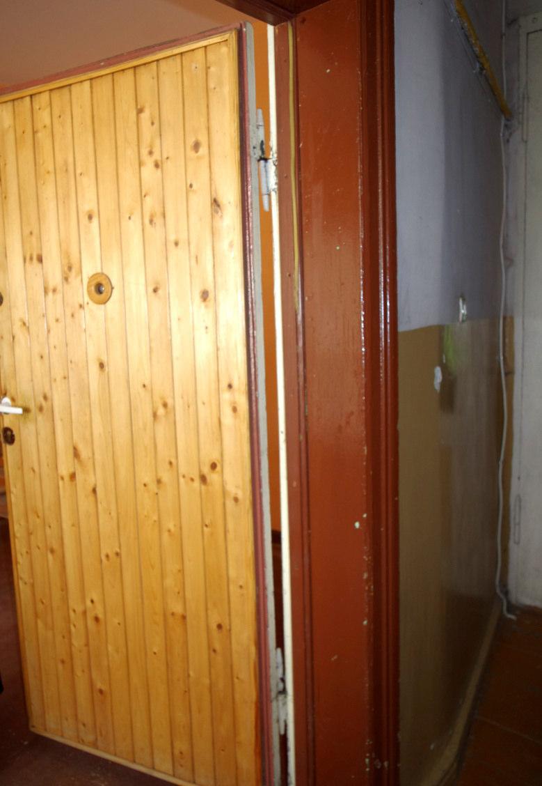 malowana na kolor brązowy. Fot. 6. Olsztyn ul.