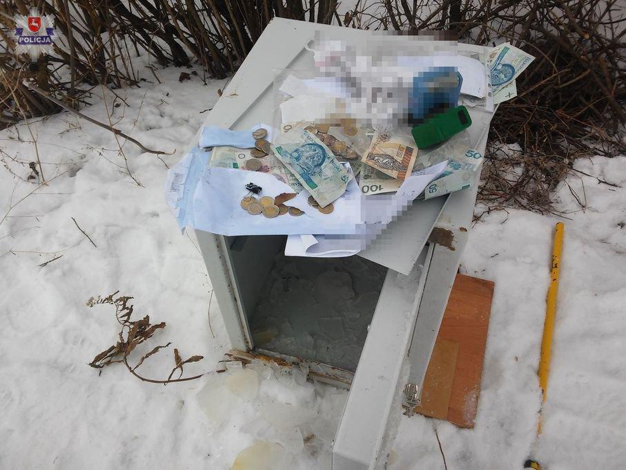 POLICJA.PL Źródło: http://www.policja.pl/pol/aktualnosci/152995,rok-2017-z-lekkim-przymruzeniem-oka.html Wygenerowano: Sobota, 27 stycznia 2018, 15:36 Strona znajduje się w archiwum.