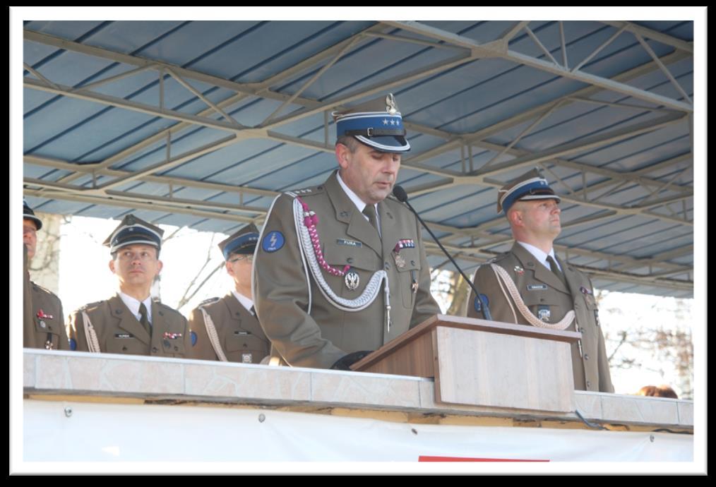 Uroczystość wręczenia amarantowych sznurów wyróżniających odbyła się 23 marca 2015 roku na placu apelowym CSŁiI.