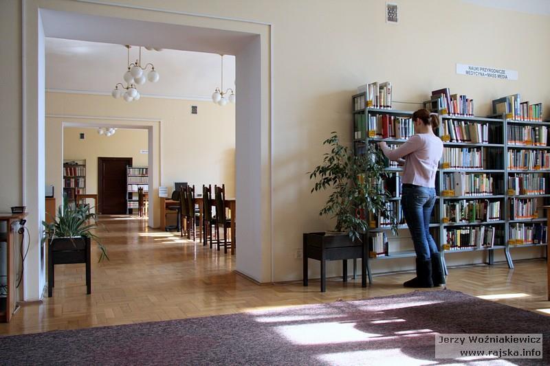 Czytelnia informacji naukowej i bibliograficznej w Wojewódzkiej Bibliotece
