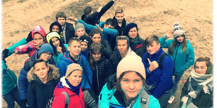 IV a - Kacper Wszelak, Mateusz Rolirad i Jakub Wiśniewski, kl. IV b - Mikołaj Ponka, Karol Maciejewski i Remigiusz Ciesielski, kl. V a - Julia Rachuba, Dominika Wawrzyniuk i Patryk Rzeszotek, kl.
