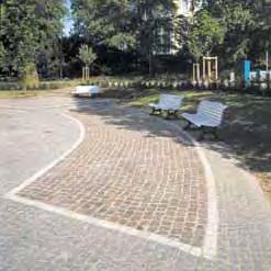 2 Zaprawy fugowe do okładzin ceramicznych w zastosowaniach Fugowanie wodoprzepuszczalne Sopro EPF Do fugowania powierzchni z kostki brukowej, kamienia naturalnego i klinkieru na obszarze wjazdu (do