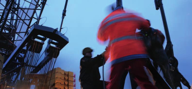 W Terex Cranes jesteśmy po to, żeby Państwo mogli bez przeszkód wykonywać swoją pracę WSPARCIE PRODUKTOWE Zaufajcie Państwo zespołowi ludzi, którym zależy na Waszym sukcesie.