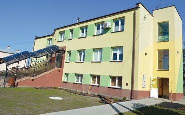 Od stycznia do czerwca 2015 r. pomoc w postaci: stypendium szkolnego otrzymało 194 uczniów zasiłku szkolnego otrzymało 4 uczniów Od września do grudnia 2015 r.