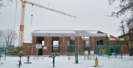 OBIEKTY SPORTOWE W ramach upowszechniania kultury fizycznej wybudowany został ogólnodostępny plac rehabilitacyjny oraz zmodernizowano ogólnodostępne boisko w Woli Wadowskiej (koszt 330 246,58 zł).