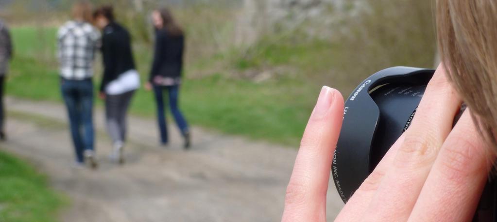 Młody pasjonat z Katowic, Krzysztof Szlapa, przybliżył w prezentacji multimedialnej różne inspiracje z tego gatunku sztuki, pokazał model Camera Obscura (najprostszego aparatu fotograficznego) i