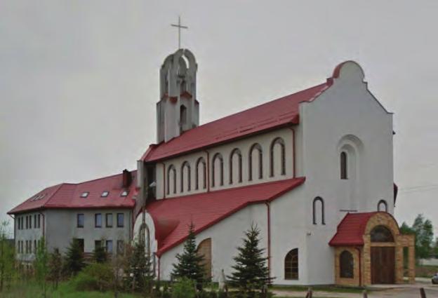 In the design indicates a return to the traditional orientation of the interior on the altar, with the indication and isolation of the choir. This also means the return of the traditional axial.