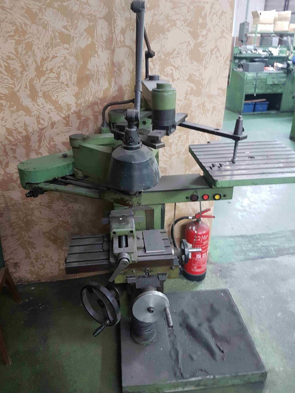 Frezarka FG-5 / Grawerka Rok produkcji 1974, Dla cylindrycznych frezów,
