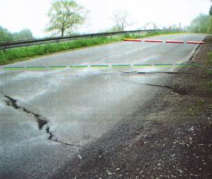 BUDOWA GEOLOGICZNA KARPAT FLISZOWYCH Karpaty zewnętrzne (fliszowe), które charakteryzują się młodą rzeźbą typu górskiego, są w Polsce regionem szczególnie predysponowanym do powstawania osuwisk.