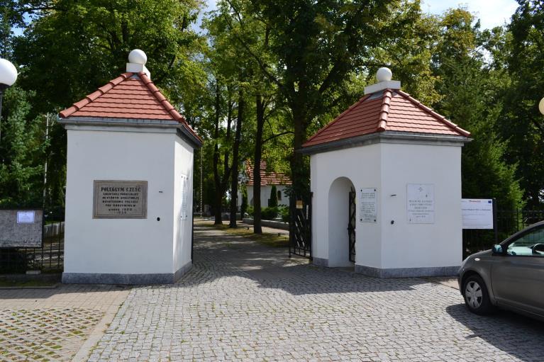 GEZ 14 KARTA ADRESOWA ZABYTKU NIERUCHOMEGO 1. Nazwa CMENTARZ WOJSKOWY ŻOŁNIERZY POLSKICH 1920 r. (z drzewostanem) 2.