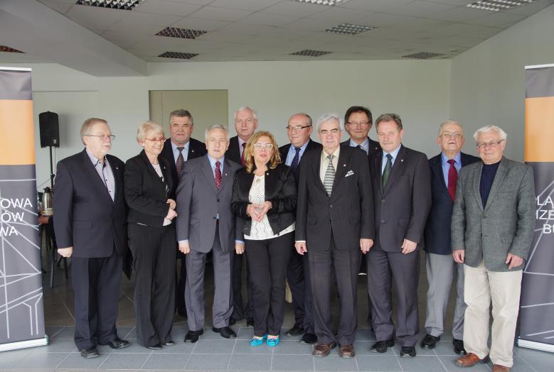 24.04.2014 Posiedzenie Rady ŚlOIIB. Pierwsze w nowej kadencji posiedzenie Rady ŚlOIIB w całości poświęcone było wyborowi Prezydium Rady.