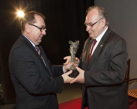 05.11.2014 Przesłuchanie przed Okręgowym Rzecznikiem Odpowiedzialności Zawodowej ŚlOIIB w Katowicach celem rozpatrzenia sprawy odpowiedzialności zawodowej kierownika budowy. 06.11.2014 Dwa posiedzenia niejawne Okręgowego Sądu Dyscyplinarnego ŚlOIIB celem rozpatrzenia sprawy zatarcia kar nałożonych w trybie odpowiedzialności zawodowej.