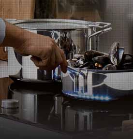 kitchen Fit Chłodziarki Samsung można zabudować na równi z meblami kuchennymi, ponieważ doskonale wkomponowują się w kuchenne wnętrze.