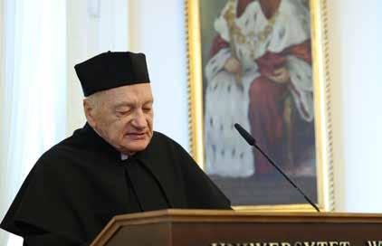 Andrzej Białynicki-Birula Summis Auspiciis SERENISSIMAE REI PUBLICAE POLONORUM Senatus Universitatis Varsoviensis auctoritate die XV mensis Octobris anno MMXIV scientiarum mathematicarum doctorem