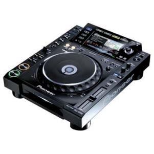 ODTWARZACZE CD/USB CDJ 2000 NEXUS CDJ 900 NEXUS XDJ 1000 CDJ 850 Cyfrowy CD- Player (CD-RW, MP3, USB, SD), ekran LCD, PRO Dj Link, MIDI, Hot CUE Cyfrowy CD- Player (CD-RW, MP3, USB, SD), ekran LCD,