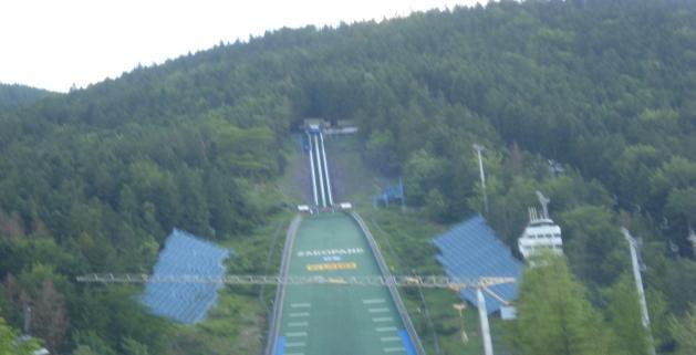 pl - znajduje się w centrum malowniczej miejscowości Biały Dunajec - 8 km od Zakopanego. Z ośrodka rozciąga się przepiękny widok na Tatry.