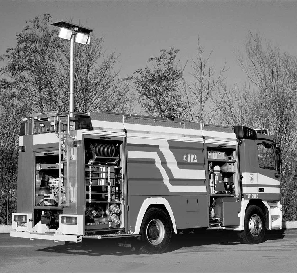 POJAZDY RATOWNICZO - GAŚNICZE ORAZ WIELOZADANIOWE CięŜki samochód ratowniczo - gaśniczy, Siegwerk-Druckfarben / Niemcy GRIZZLY TLF 6,000/1,500 MB Actros 1835 / 4x2 Woda 6,000 l, środek