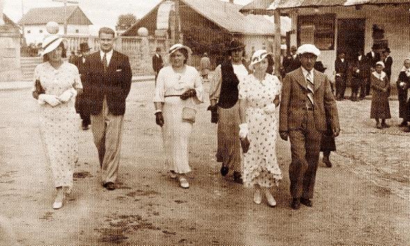 Mestská rada s veľkým dôrazom na tradície a históriu iniciovala v roku 1929 aktivity smerujúce k schváleniu erbu, ktorý bol používaný na historických pečatiach.