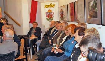 344 STANISŁAW FIRSZT Ryc. 24. Impreza patriotyczna z okazji Święta Niepodległości. tyczna zorganizowana wspólnie z Towarzystwem Miłośników Lwowa i Kresów Południowo-Wschodnich.