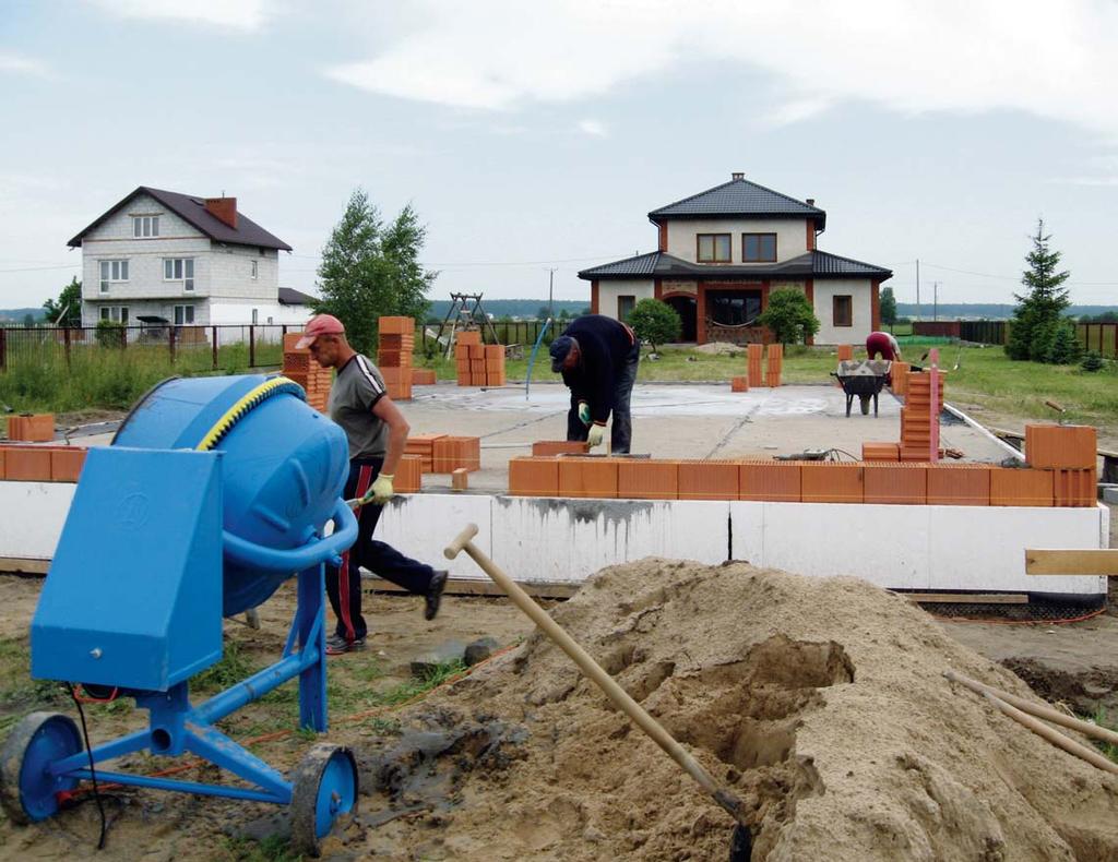 fot. M. Szymanik RAPORT CIANY I STROPY ciany zewn trzne Stanis aw Gawron Czy w tak wa nej sprawie, jak budowa domu, warto kierowa si niepotwierdzonymi opiniami?
