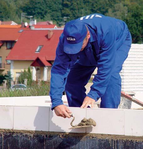 W cianach jednowarstwowych u ycie zaprawy ciep ochronnej do murowana zmniejsza utrat ciep a przez spoiny to z kolei poprawia ogóln termoizoalcyjno ca ej ciany fot.