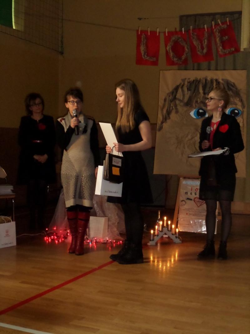 Jury uznało występ Anny Muzyki (nauczyciel-opiekun - Anna Kowalczyk) z III LO im M. Kopernika w Kaliszu za najlepszy.