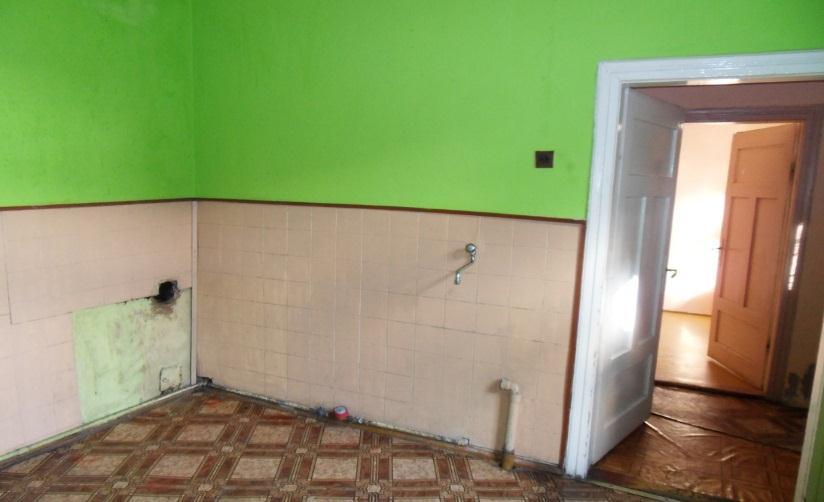 Lokal wyposażony jest w instalacje: elektryczną (licznik przypisany