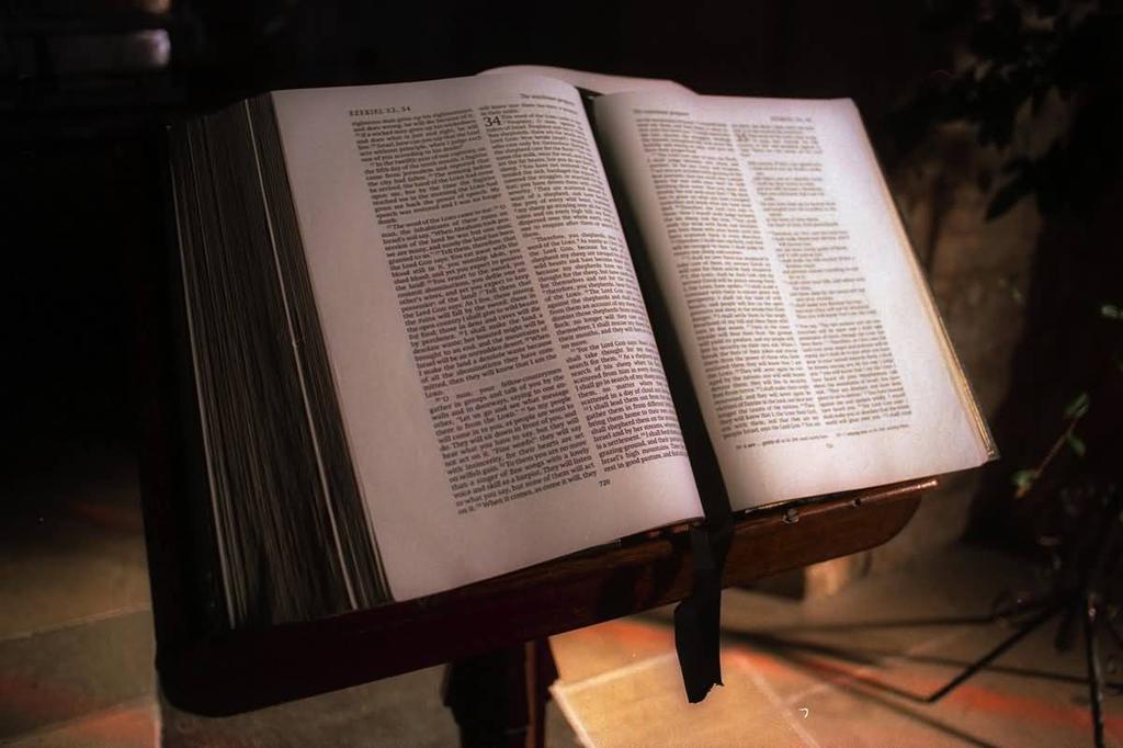 Sola Scriptura tylko Pismo Trzecią zasadą, która niejako zainaugurowała protestantyzm, to zasada tylko Pismo.