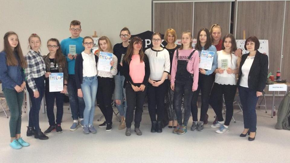 naszej hali sportowej Spotkanie autorskie 11 maja dla klas gimnazjalnych, które wzięły udział w