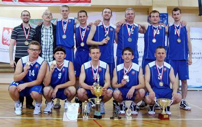 14. Finał Mistrzostw Polski Niesłyszących w koszykówce seniorów (grupa mocniejsza) A w dniach 27-29 maja 2011 r. we Wrocławiu. Mecze rozgrywano systemem każdy z każdym.