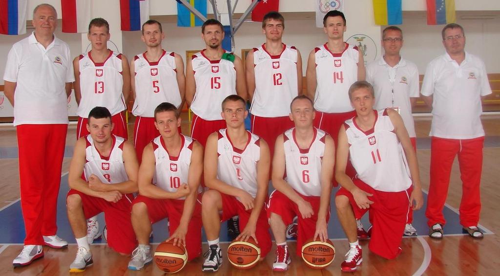 Stoją od lewej: Marcin Jagielski, Maciej Jacyna, Michał Filip, Grzegorz Czacki (brak na zdjęciu) 19.