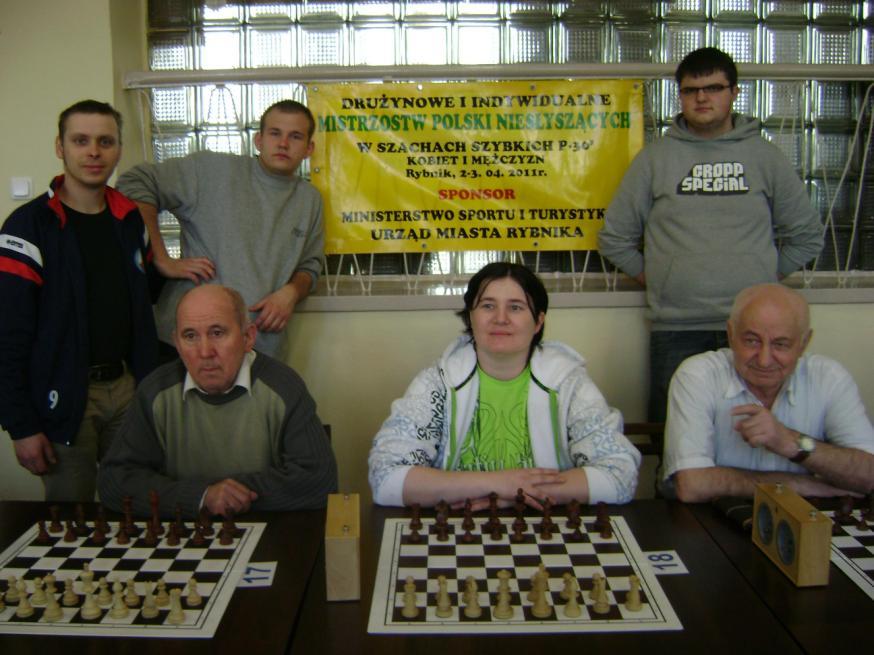 4. Mistrzostwa Polski Niesłyszących w szachach w dniach 01-03 kwietnia 2011 r. w Rybniku. W zawodach wzięło udział 8 drużyn i indywidualnie- 47 osób z całej Polski.