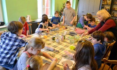 8 Od Marysina po Falenicę Kurier oświatowy X Wawerskie Forum Edukacyjne w SP 216 Jak wspierać uczniów w zdobywaniu wiedzy W Szkole Podstawowej nr 216 odbyło się X Wawerskie Forum Edukacyjne.