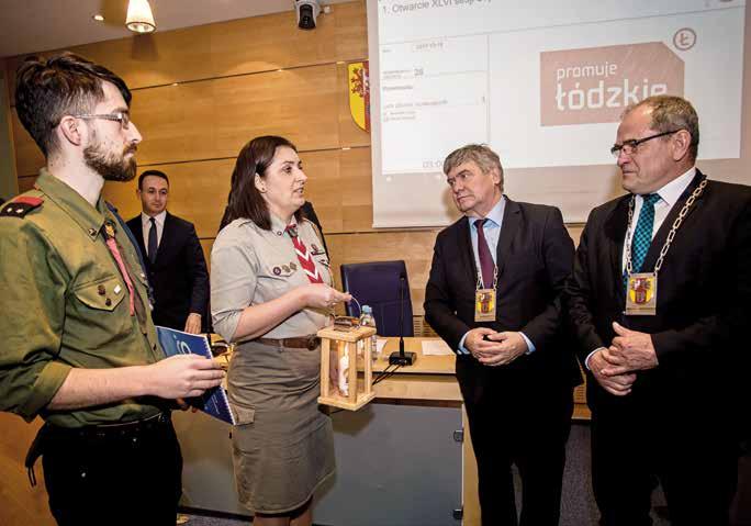 Z prac sejmiku Przyjęto budżet na 2018 rok Uchwalenie budżetu województwa łódzkiego na rok 2018 zdominowało pracę radnych podczas 46. sesji sejmiku.