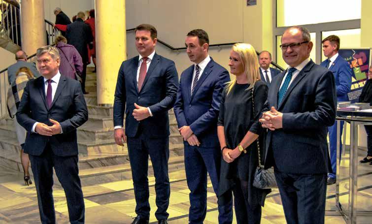 Ziemia Łódzka Czytanie fragmentów Ziemi obiecanej w Manufakturze włókniarki odtwarzały postacie pracownic fabryk z końca XIX w.