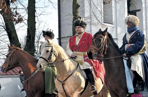 2 wydarzenia Tygodnik Podlaski 12 stycznia 2018 zdjęcie tygodnia Ulicami Białej Podlaskiej, Radzynia, Parczewa, Międzyrzeca i Piszczaca przeszły 6 stycznia Orszaki Trzech Króli.