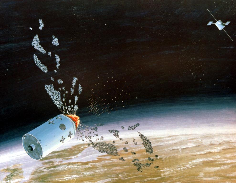 By zniszczyć jakiegoś satelitę wystarczy na jego drodze pozostawić trochę śmieci. Fot. USAF/Wikipedia. Satelity manewrujące są najbardziej wyrafinowanym i zdradliwym systemem ASAT.