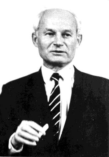 Czesław Lejewski (1913 2001) Logika wolna Próba stworzenia logiki uniwersalnej, obejmującej przedmioty nie